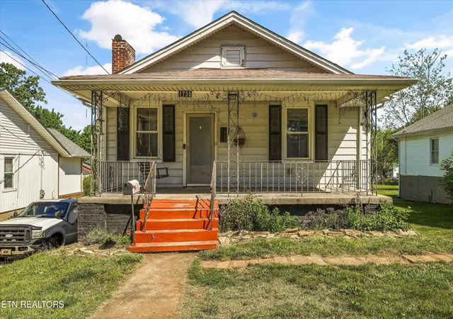 Single family home for sale at 1735 Nickerson Ave, Knoxville, TN 37917 | MLS# 3213651