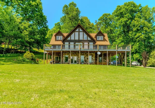 Single family home for sale at 9703 Heiskell Rd, Heiskell, TN 37754 | MLS# 3278347