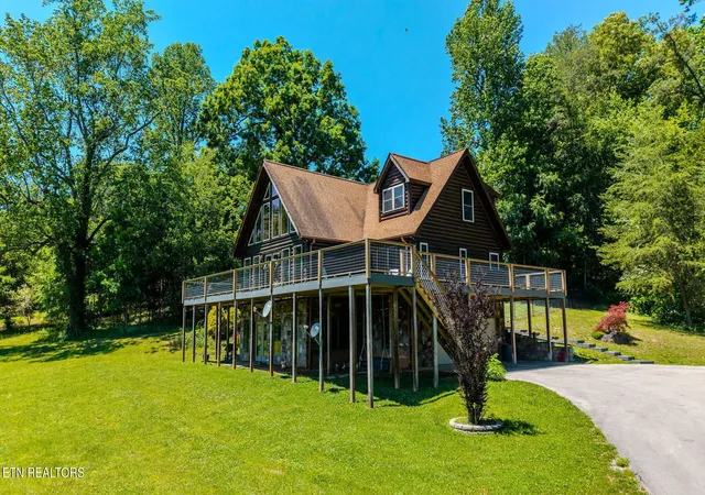 Photo 2 of Single family home for sale at 9703 Heiskell Rd, Heiskell, TN 37754 | MLS# 3278347 | Listing updated on 2026-08-18