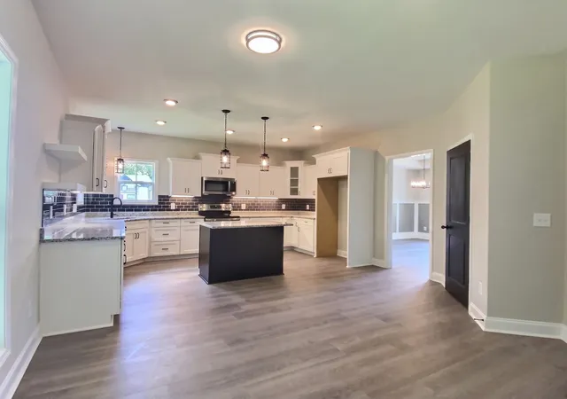 Photo 3 of Single family home for sale at 320 Timber Springs, Clarksville, TN 37042 | MLS# 3214150 | Listing updated on 2026-09-07