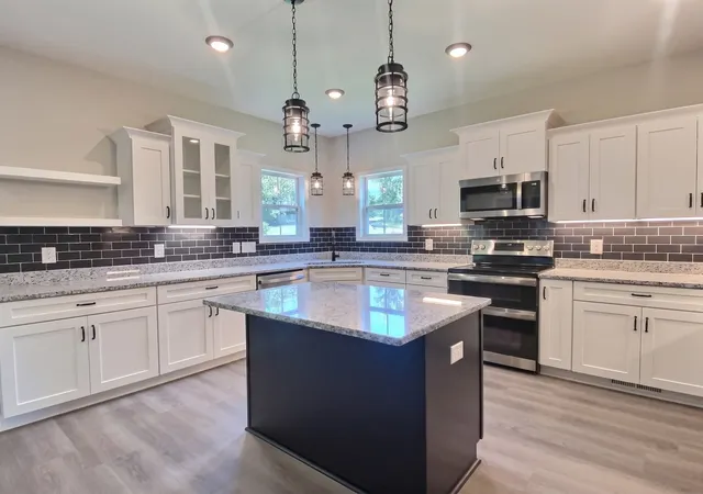 Photo 4 of Single family home for sale at 320 Timber Springs, Clarksville, TN 37042 | MLS# 3214150 | Listing updated on 2026-09-07