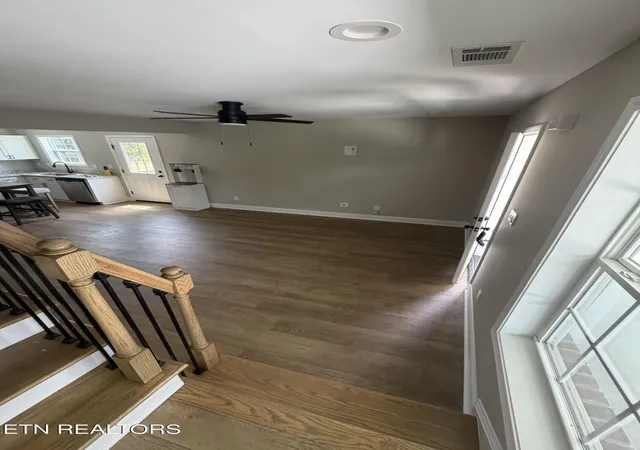 4th image of 334 N Wright Rd, Alcoa, TN 37701 | MLS# 3317275