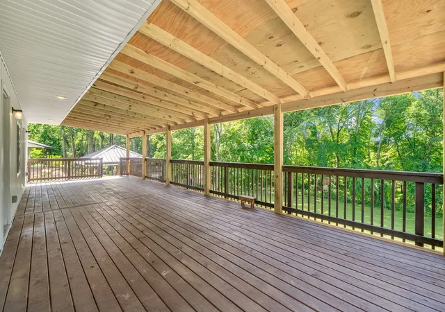Homes for sale in Bumpus Mills, TN | 324 Bayview Dr, Bumpus Mills, TN 37028 | MLS# 3231641