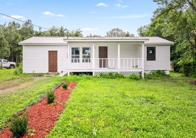 Homes for sale in Hillsboro, TN | 243 N G St, Hillsboro, TN 37342 | MLS# 3260469