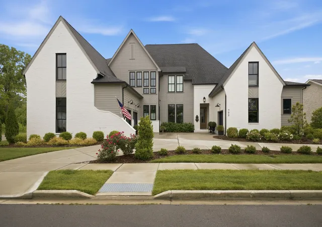 Photo 1 of Mansion for sale at 799 Carsten St, Nashville, TN 37221 | MLS# 3216368 | Listing updated on 2026-08-24