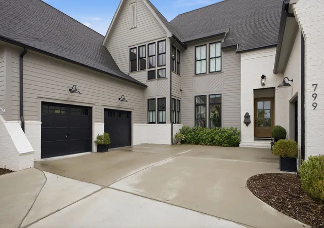 Photo 3 of Single family home for sale at 799 Carsten St, Nashville, TN 37221 | MLS# 3216368 | Listing updated on 2026-08-24