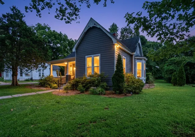 Photo 1 of Single family home for sale at 113 White St, Martin, TN 38237 | MLS# 3217542 | Listing updated on 2026-10-23