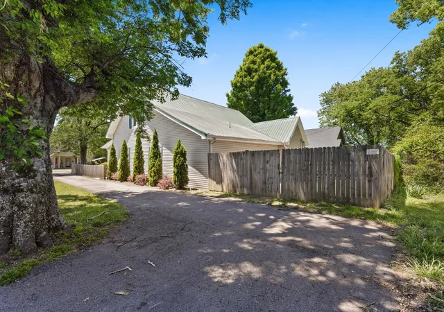 Homes for sale in Watertown, TN | 610 E Main St, Watertown, TN 37184 | MLS# 3214570