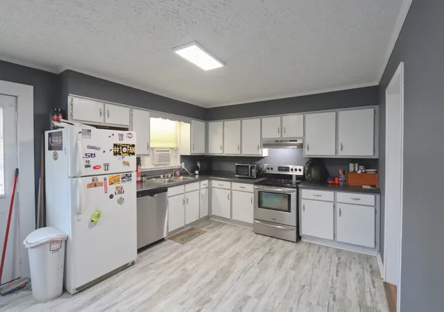 image of 911 Parkway Dr, Smithville, TN 37166 | MLS# 3232349