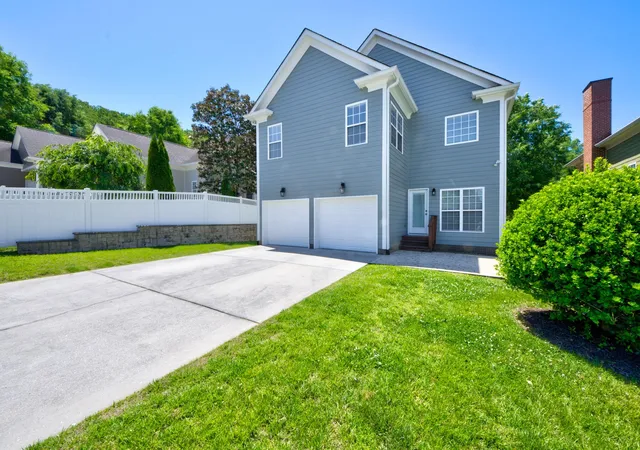 Photo 3 of Single family home for sale at 1073 Reunion Dr, Chattanooga, TN 37421 | MLS# 3599490 | Listing updated on 2026-09-25