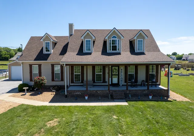 Photo 4 of Single family home for sale at 4105 Pyles Rd, Chapel Hill, TN 37034 | MLS# 3215705 | Listing updated on 2026-08-18