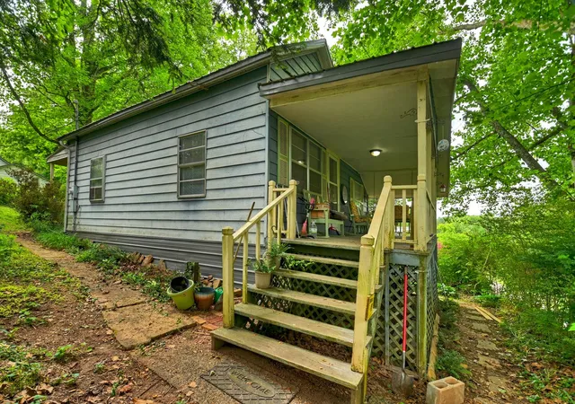Photo 3 of Single family home for sale at 142 1st Street, Copperhill, TN 37317 | MLS# 3336201 | Listing updated on 2026-08-18