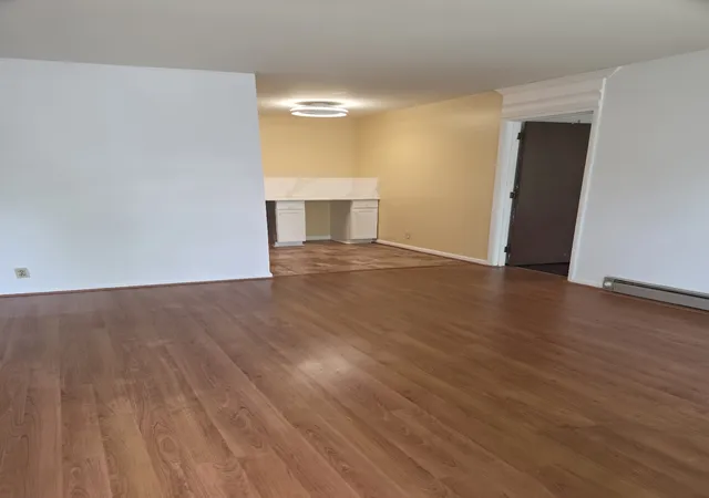 Homes for sale in Nashville, TN | 2601 Hillsboro Pike #E6, Nashville, TN 37212 | MLS# 3214960