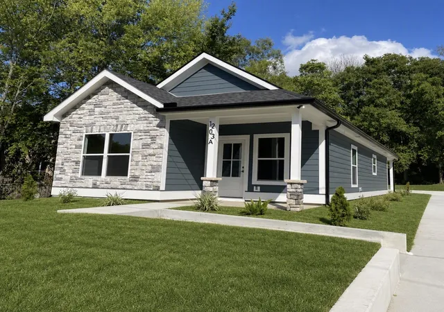 Photo 1 of Single family home for sale at 1203 E End St #A, Columbia, TN 38401 | MLS# 3244095 | Listing updated on 2026-09-23
