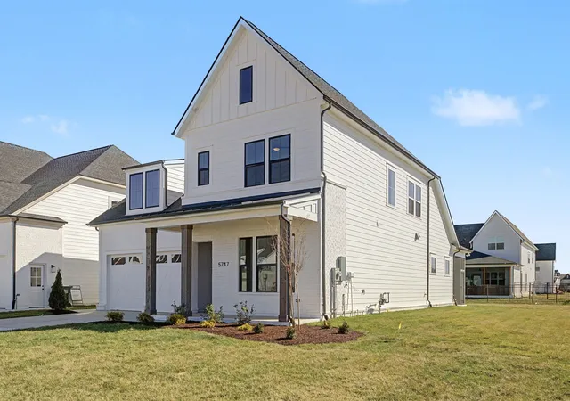 Photo 3 of Single family home for sale at 2099 Riley Park Dr, Franklin, TN 37064 | MLS# 3623520 | Listing updated on 2026-10-21