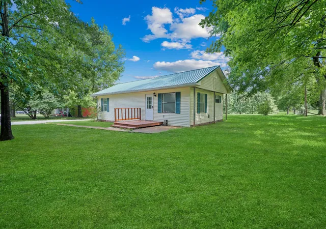 Homes for sale in New Johnsonville, TN | 284 Watts Rd, New Johnsonville, TN 37134 | MLS# 3214627