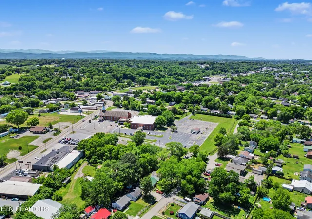 Photo 31 of Single family home for sale at 2376 Pennsylvania Ave, Maryville, TN 37804 | MLS# 3604114 | Listing updated on 2026-10-02