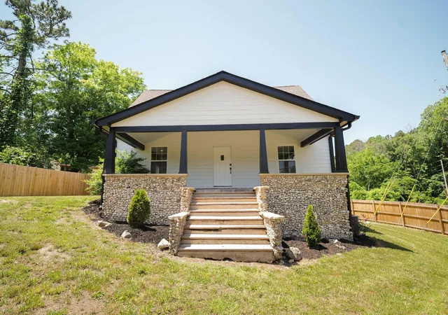 1st image of 799 Reed Pond Nw, Dalton, GA 30720 | MLS# 3298224