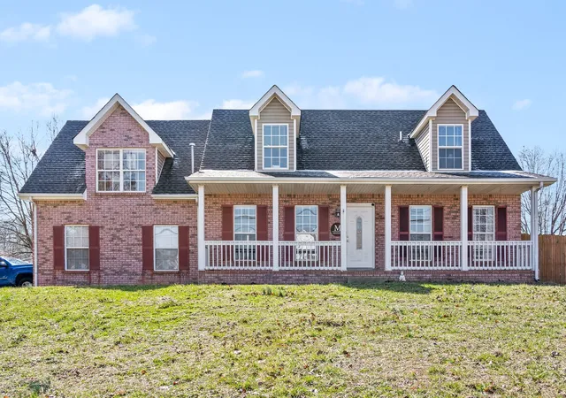 Homes for sale in Clarksville, TN | 1700 Cedar Springs Cir, Clarksville, TN 37042 | MLS# 3214941