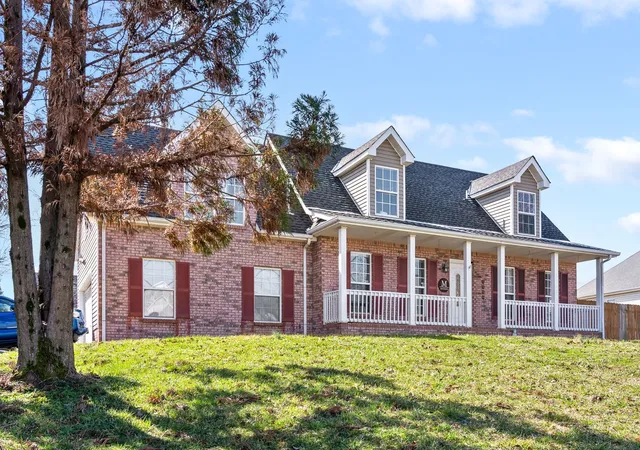Homes for sale in Clarksville, TN | 1700 Cedar Springs Cir, Clarksville, TN 37042 | MLS# 3214941