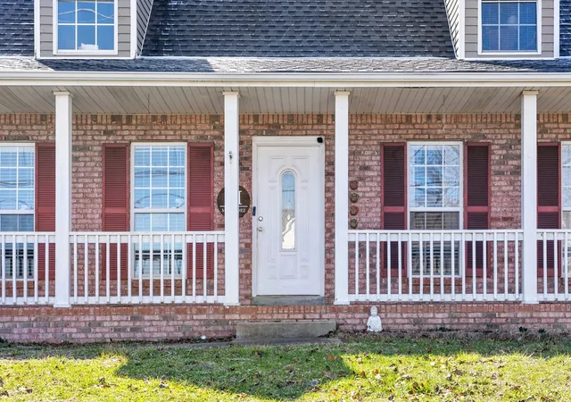 Homes for sale in Clarksville, TN | 1700 Cedar Springs Cir, Clarksville, TN 37042 | MLS# 3214941