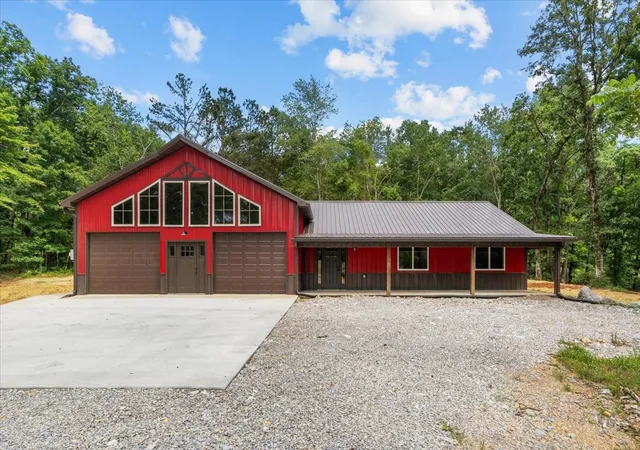 Homes for sale in Centerville, TN | 2796 Hwy 100, Centerville, TN 37033 | MLS# 3214987