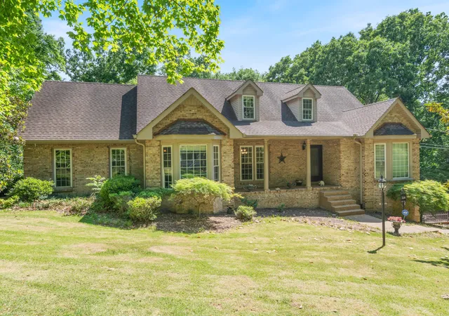 Homes for sale in Dickson, TN | 228 Druid Hills Dr, Dickson, TN 37055 | MLS# 3219902