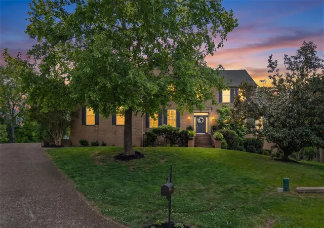 Photo 2 of Mansion for sale at 9015 Grey Pointe Ct, Brentwood, TN 37027 | MLS# 3215076 | Listing updated on 2026-09-03