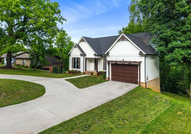 4th image of 6296 Fairview Road, Hixson, TN 37343 | MLS# 3229005