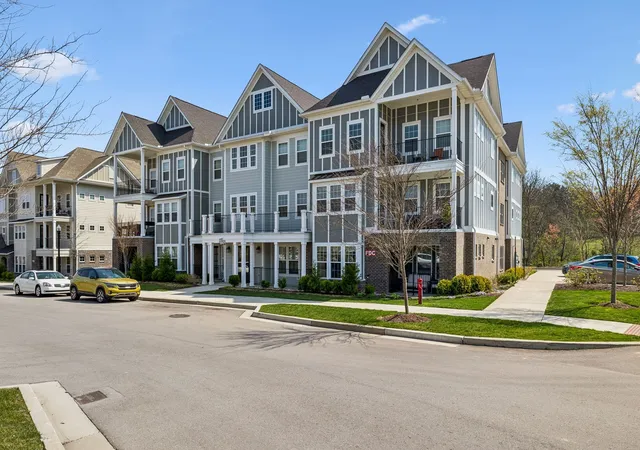 2nd image of 1901 Shadow Green Dr #204, Franklin, TN 37064 | MLS# 3244922