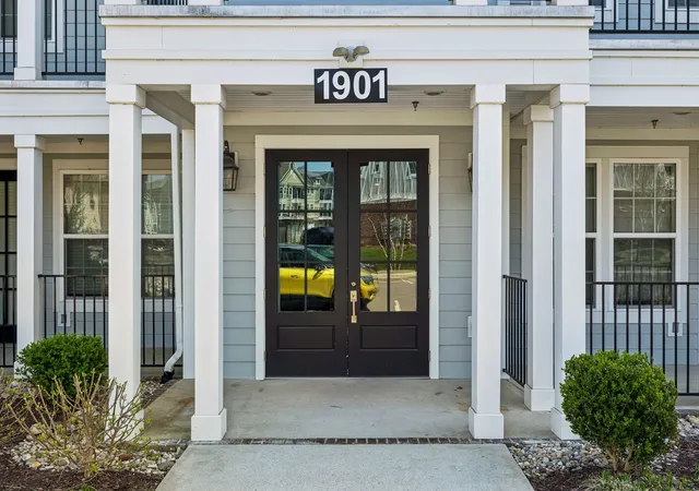 3rd image of 1901 Shadow Grn Dr, Franklin, TN 37064