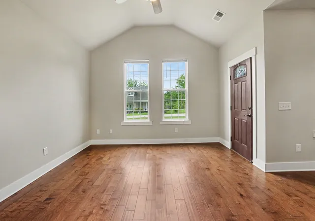 Photo 4 of Single family home for sale at 131 Richland Ave, Watertown, TN 37184 | MLS# 3247212 | Listing updated on 2026-10-09
