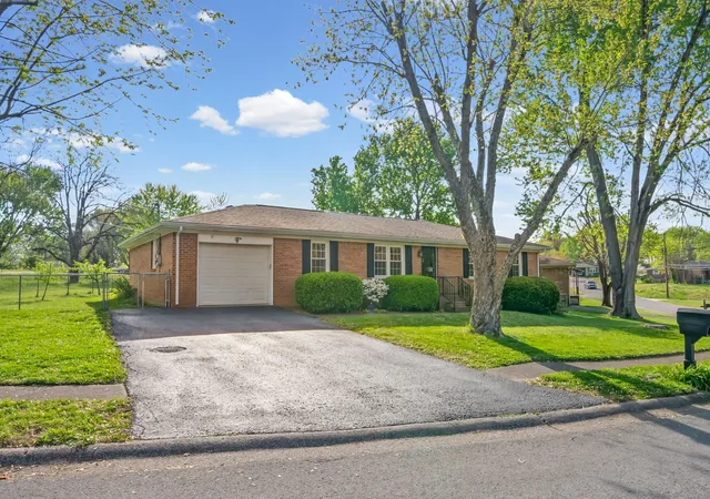 Homes for sale in Hopkinsville, KY | 3611 Bahama Dr, Hopkinsville, KY 42240 | MLS# 3217136