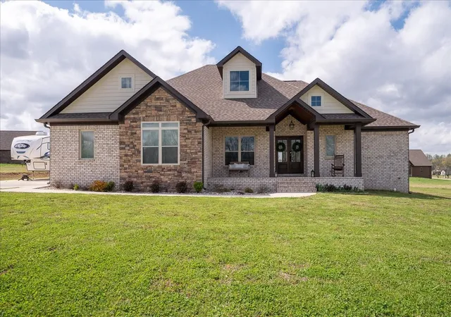 Homes for sale in Leoma, TN | 114 Hurst Dr, Leoma, TN 38468 | MLS# 3217370