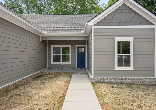 Photo 3 of Single family home for sale at 253 Brookfield Cir, Winchester, TN 37398 | MLS# 3216744 | Listing updated on 2026-09-20