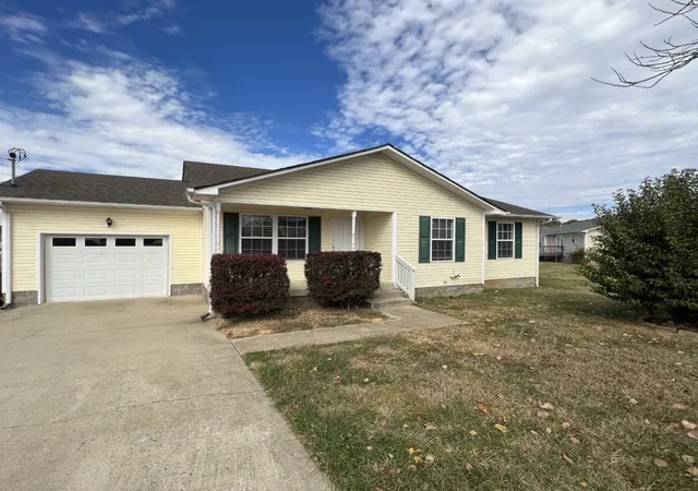 Homes for sale in Oak Grove, KY | 319 Chesire Way, Oak Grove, KY 42262 | MLS# 3223136