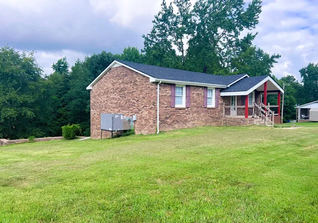 Homes for sale in Indian Mound, TN | 4545 Cumberland City Rd, Indian Mound, TN 37079 | MLS# 3215823