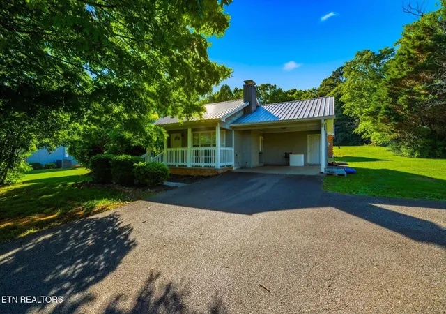 Homes for sale in Athens, TN | 128 County Road 750, Athens, TN 37303 | MLS# 3215775