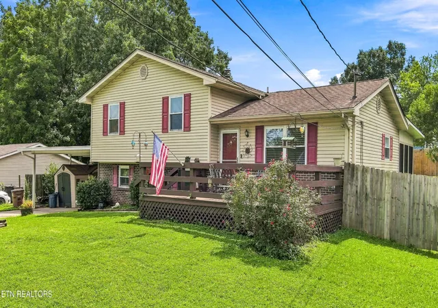 2nd image of 2317 Roundtree Rd, Knoxville, TN 37923 | MLS# 3251422