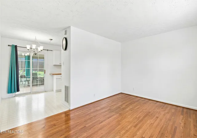 3rd image of 2317 Roundtree Rd, Knoxville, TN 37923 | MLS# 3251422