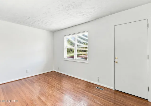 5th image of 2317 Roundtree Rd, Knoxville, TN 37923 | MLS# 3251422