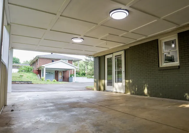 Photo 4 of Single family home for sale at 309 Moss Dr, Mc Minnville, TN 37110 | MLS# 3215824 | Listing updated on 2026-06-25