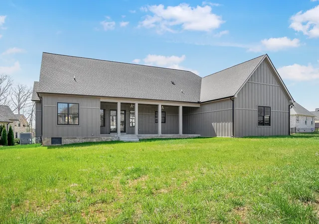 33rd image of 879 Shady Bluff Trl, Clarksville, TN 37043 | MLS# 3215948