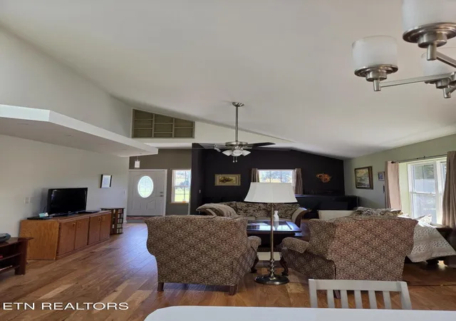 Photo 1 of Single family home for sale at 1518 Cummingsville And Sparkman Rd, Doyle, TN 38559 | MLS# 3215927 | Listing updated on 2026-10-15