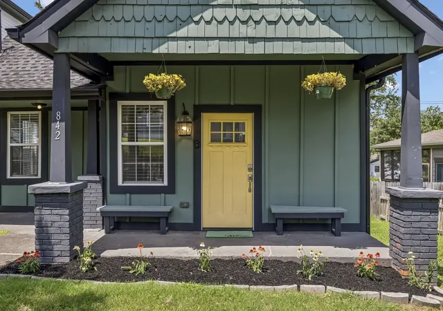 Photo 3 of Single family home for sale at 842 North 2nd St, Nashville, TN 37207 | MLS# 3303989 | Listing updated on 2026-09-28
