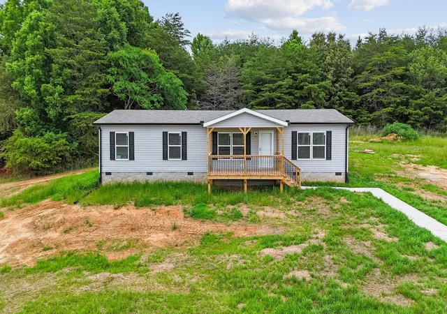 Photo 3 of Manufactured home for sale at 285 County Rd 784a, Etowah, TN 37331 | MLS# 3223338 | Listing updated on 2026-08-24