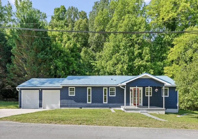 1st image of 5 E Wotring Street, Rossville, GA 30741 | MLS# 3337326