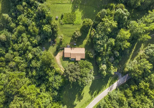 Homes for sale in Leoma, TN | 133 Mockerson Rd, Leoma, TN 38468 | MLS# 3217534