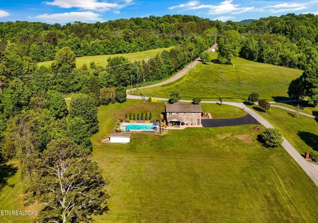 2nd image of 10404 Cobb Lane, Mascot, TN 37806 | MLS# 3228830