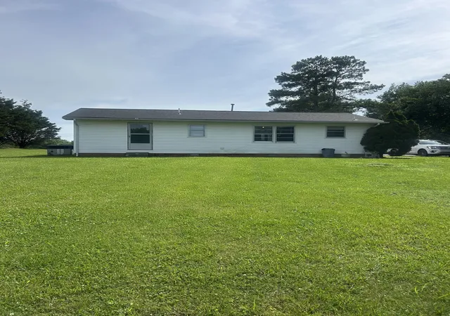 Homes for sale in Lawrenceburg, TN | 500 Prosser Rd, Lawrenceburg, TN 38464 | MLS# 3218318